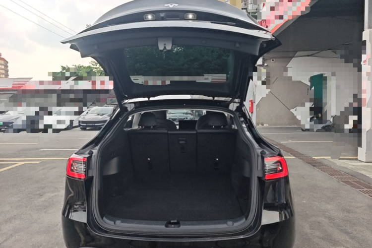 Tesla Model Y 2021 #19 Tesla Model Y 2021 car image #19