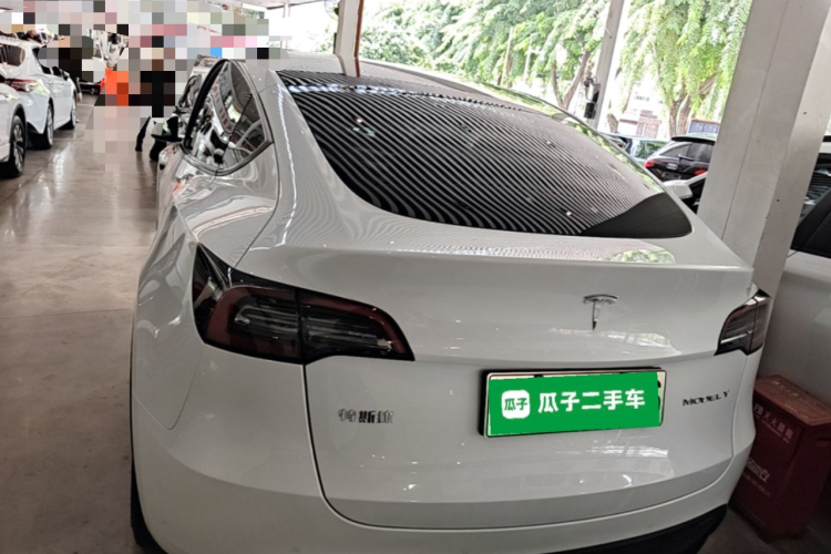 Tesla Model Y 2023 #6 Tesla Model Y 2023 immagine di auto #6