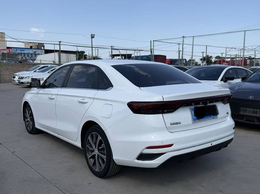 GEELY Emgrand 2023 car image #9