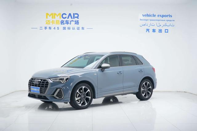 Audi Q3 2022 car image #24