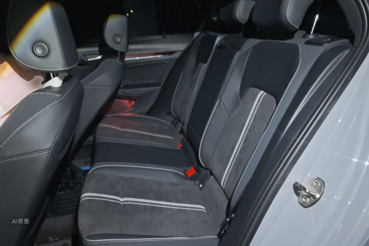 Volkswagen Golf 2024 car image #19