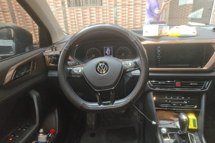 Volkswagen Tharu 2020 car image #11
