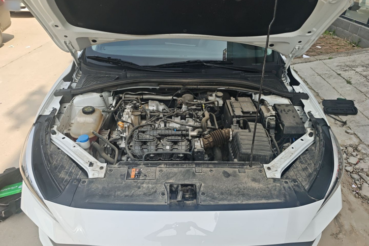 MG 5 2025 صورة سيارة #20