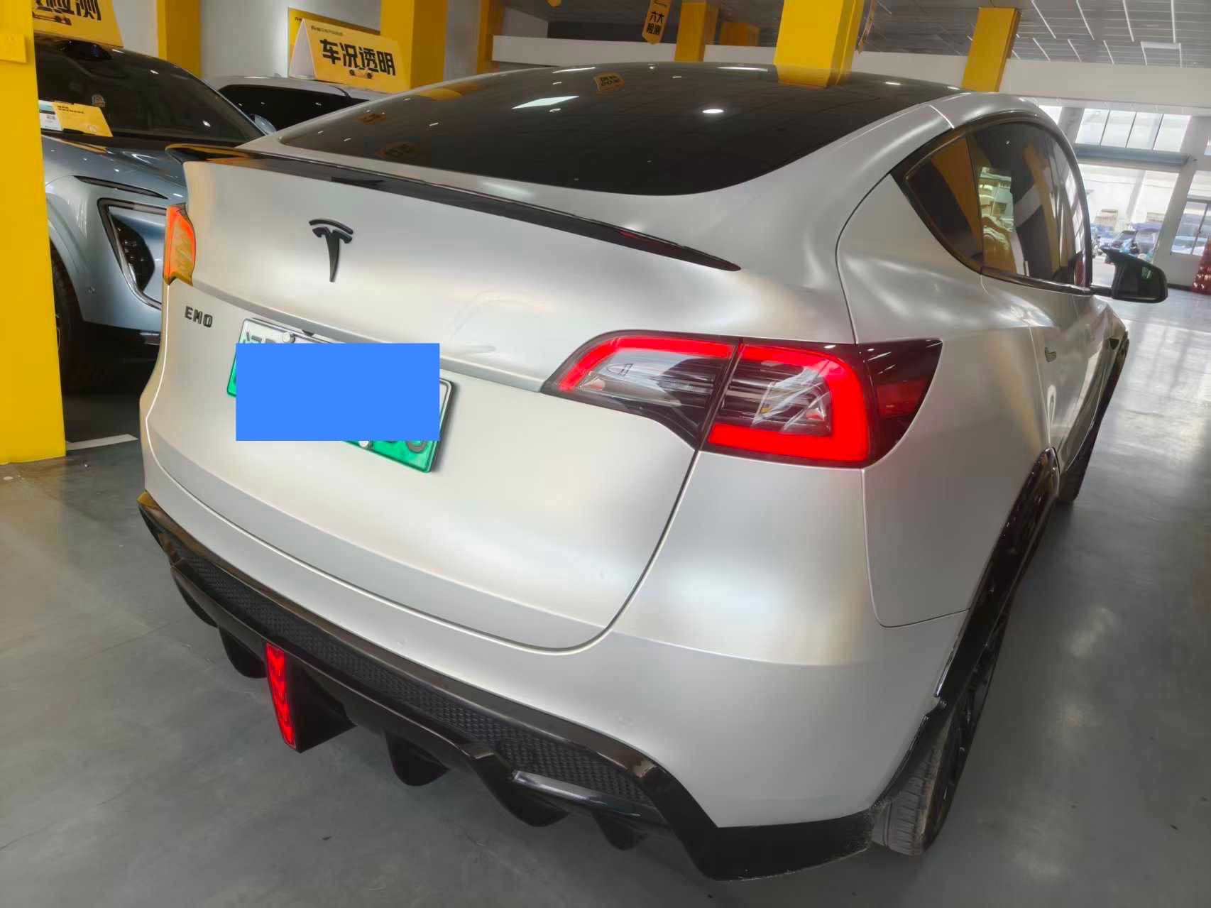 Tesla Model Y 2023 car image #6