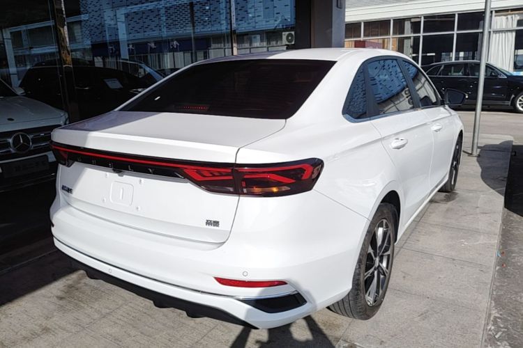 GEELY Emgrand 2024 car image #7