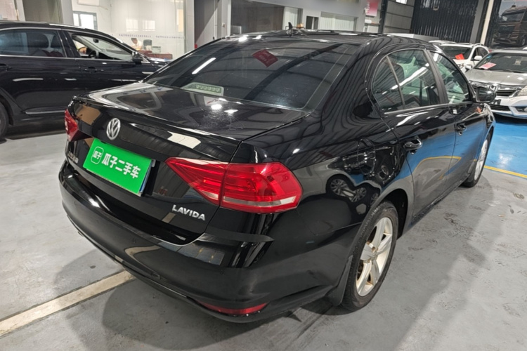 Volkswagen Lavida 2017 car image #7