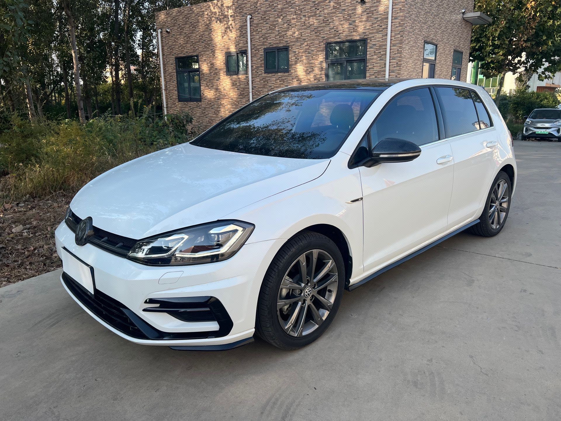 2019 2019 car image
