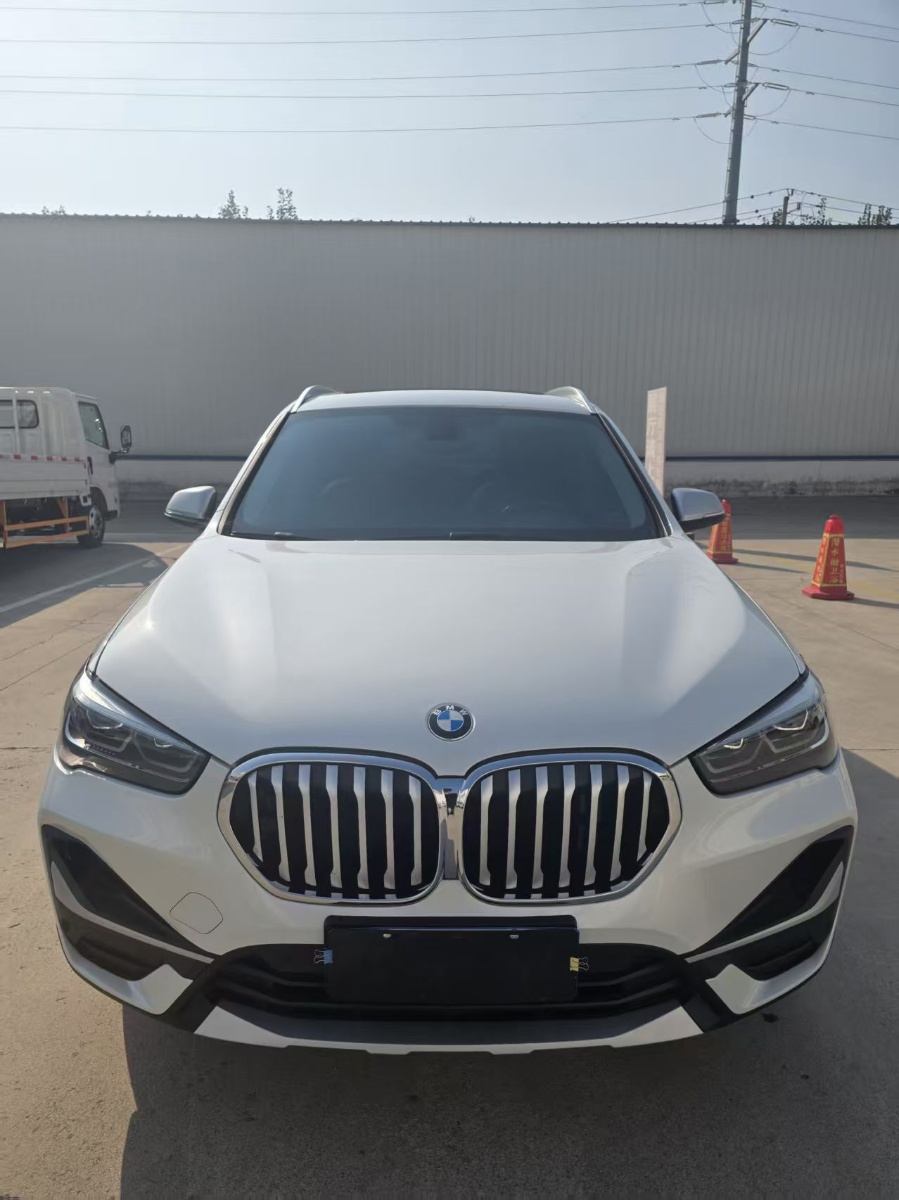 BMW X1 2021 #2 BMW X1 2021 صورة سيارة #2