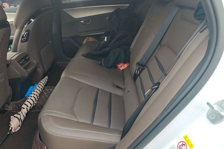 BYD Han 2002 imagen de coche #17