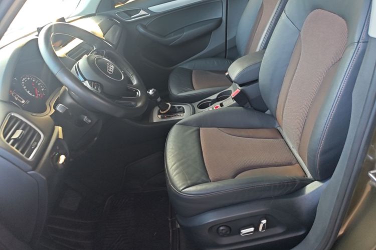 Audi Q3 2017 car image #15