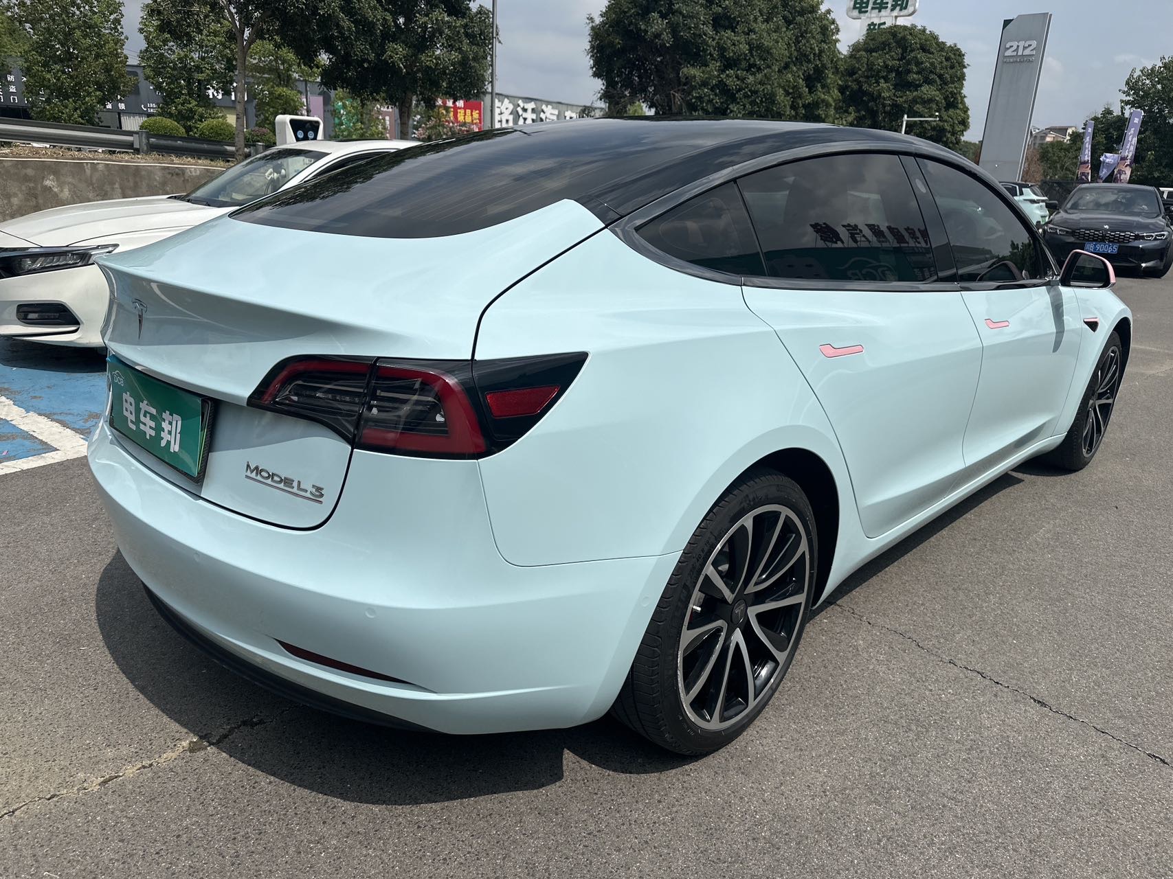 Tesla Model 3 2020 car image #9