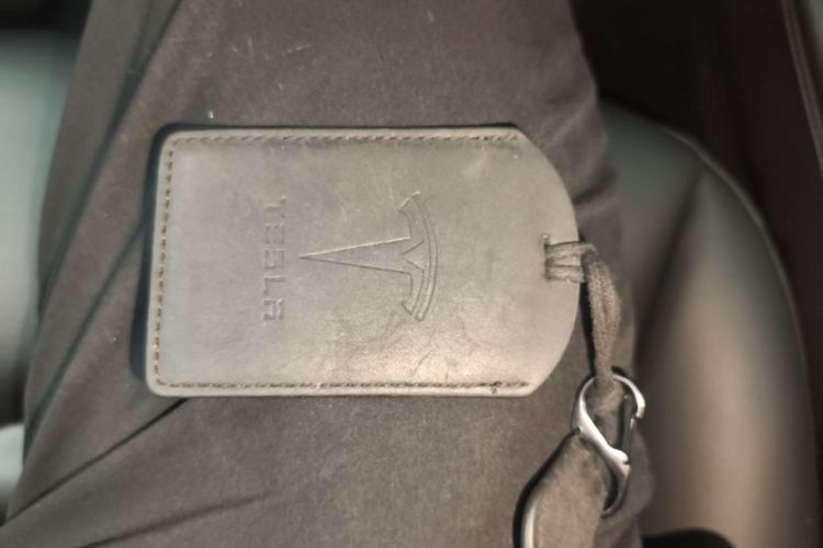 Tesla Model 3 2021 car image #9