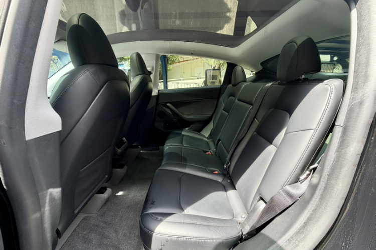 Tesla Model Y 2023 #18 Tesla Model Y 2023 immagine di auto #18