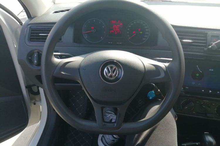 Volkswagen Santana 2021 car image #15