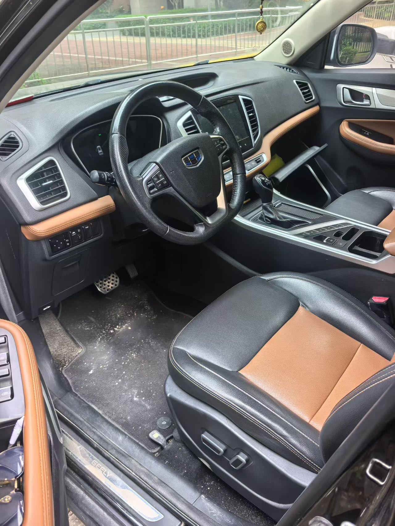 GEELY Vision X6 2019 #3 GEELY Vision X6 2019 car image #3