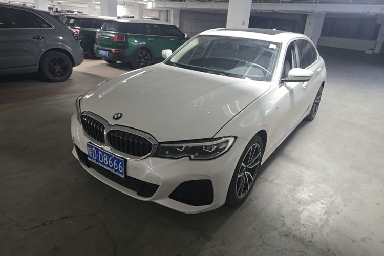 BMW 3 Series 2022 #2 BMW 3 Series 2022 car image #2
