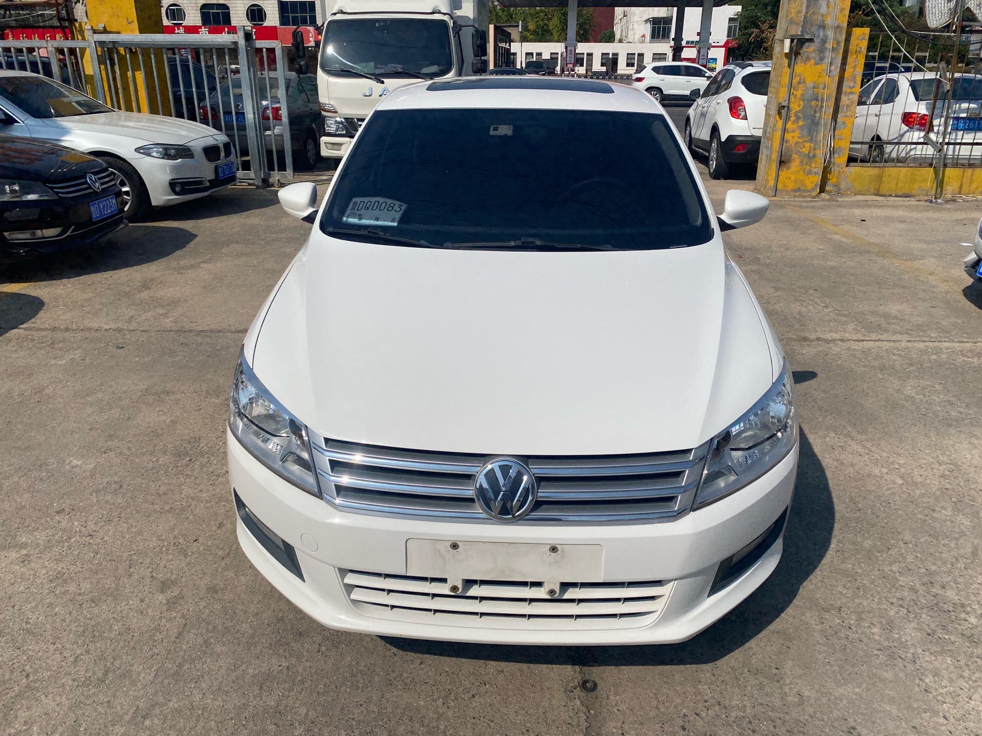 Volkswagen Santana 2016 car image #2