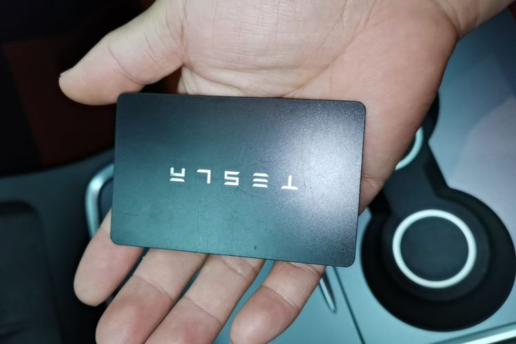 Tesla Model Y 2024 #9 Tesla Model Y 2024 car image #9