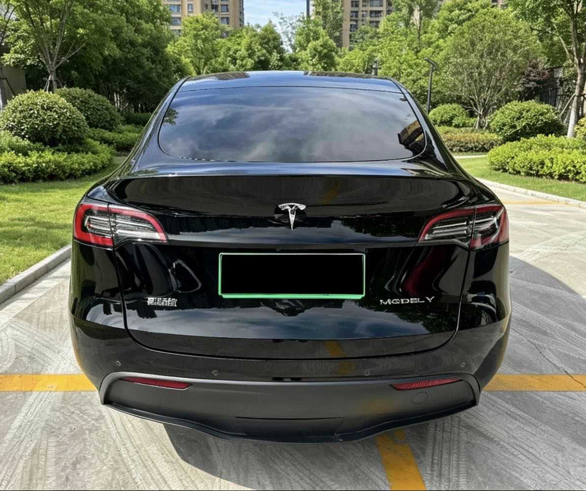 Tesla Model Y 2021 #8 Tesla Model Y 2021 car image #8