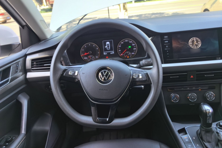 Volkswagen Lavida 2021 car image #11