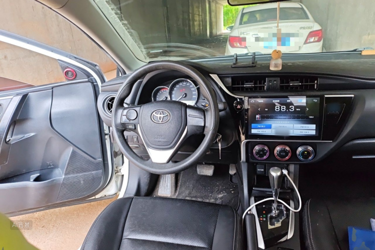 Toyota Corolla 2017 car image #12