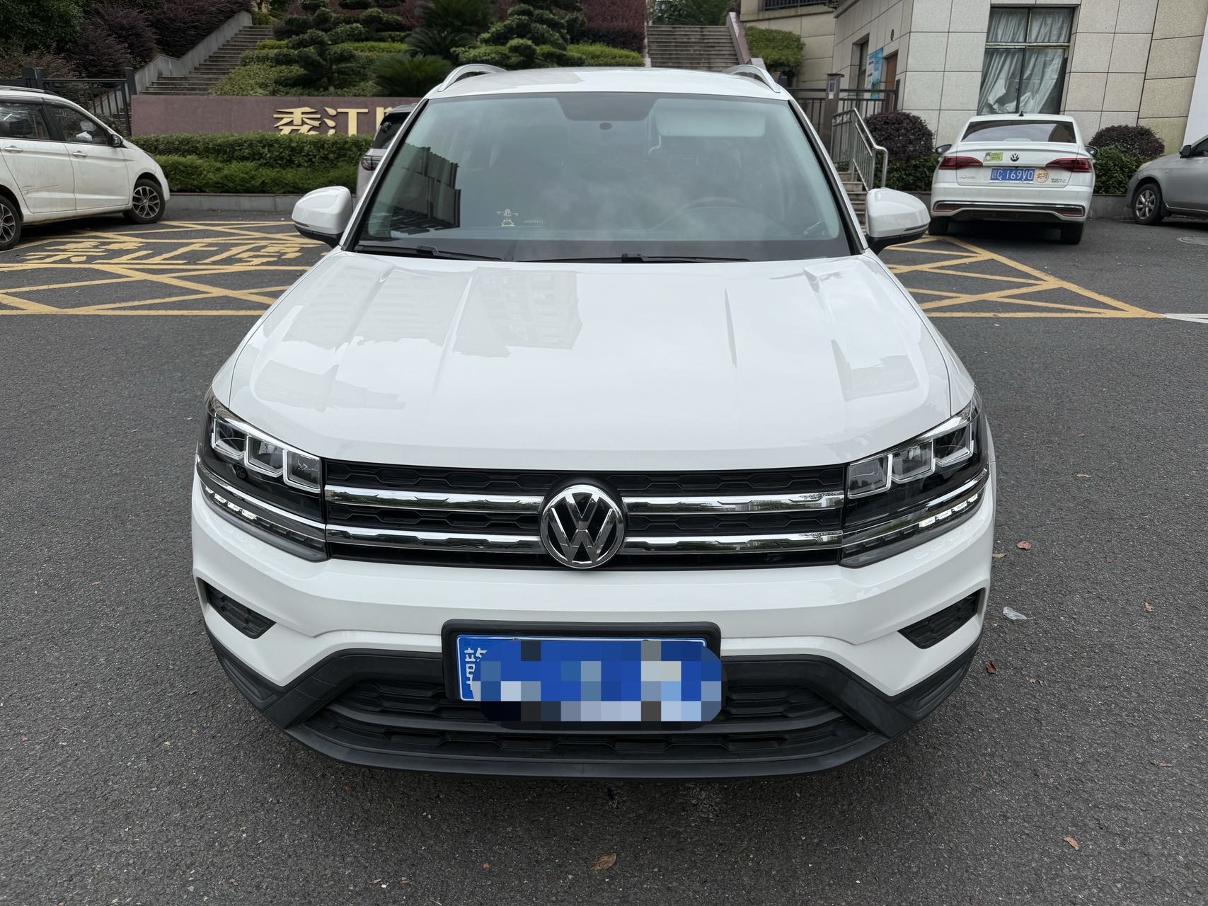 Volkswagen Tharu 2020 car image #2