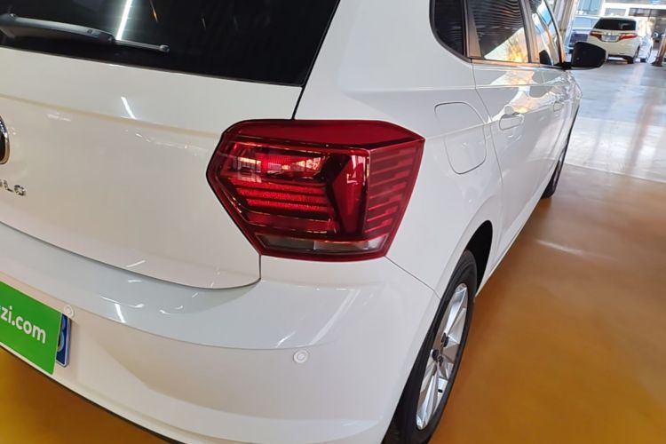 Volkswagen Polo 2021 صورة سيارة #8