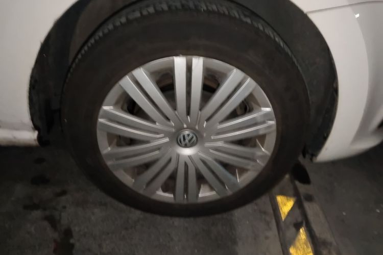 Volkswagen Polo 2017 car image #6