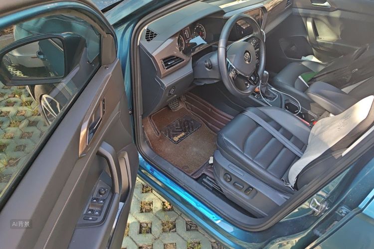 Volkswagen Tharu 2020 car image #18