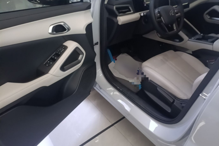 BYD YuanUP 2026 image de voiture #16