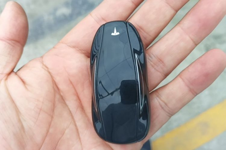 Tesla Model 3 2020 car image #9