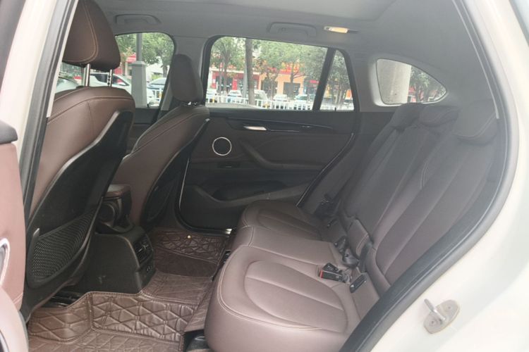 BMW X1 2020 car image #17