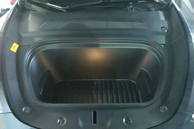 Tesla Model Y 2024 #20 Tesla Model Y 2024 immagine di auto #20