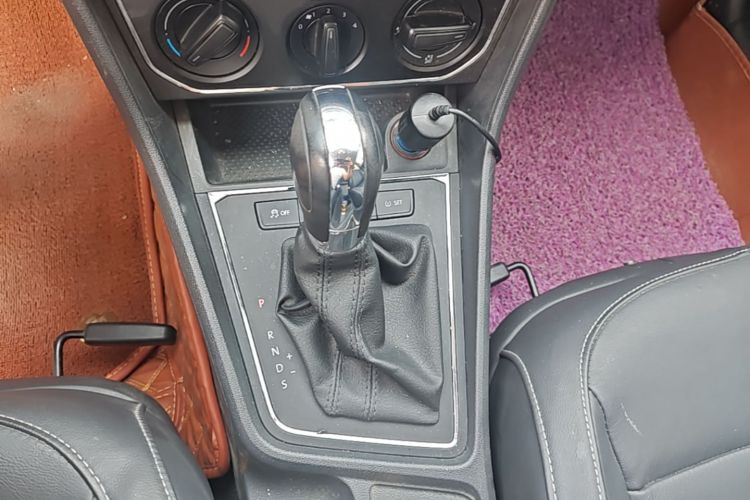 Volkswagen Lavida 2016 car image #14