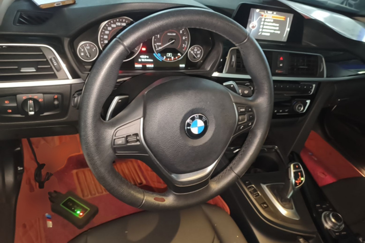 BMW 3 Series 2017 car image #15