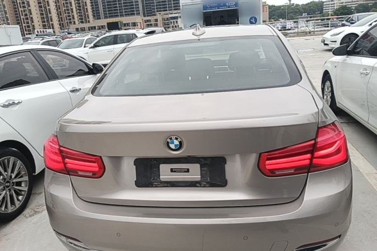 BMW 3 Series 2015 car image #6