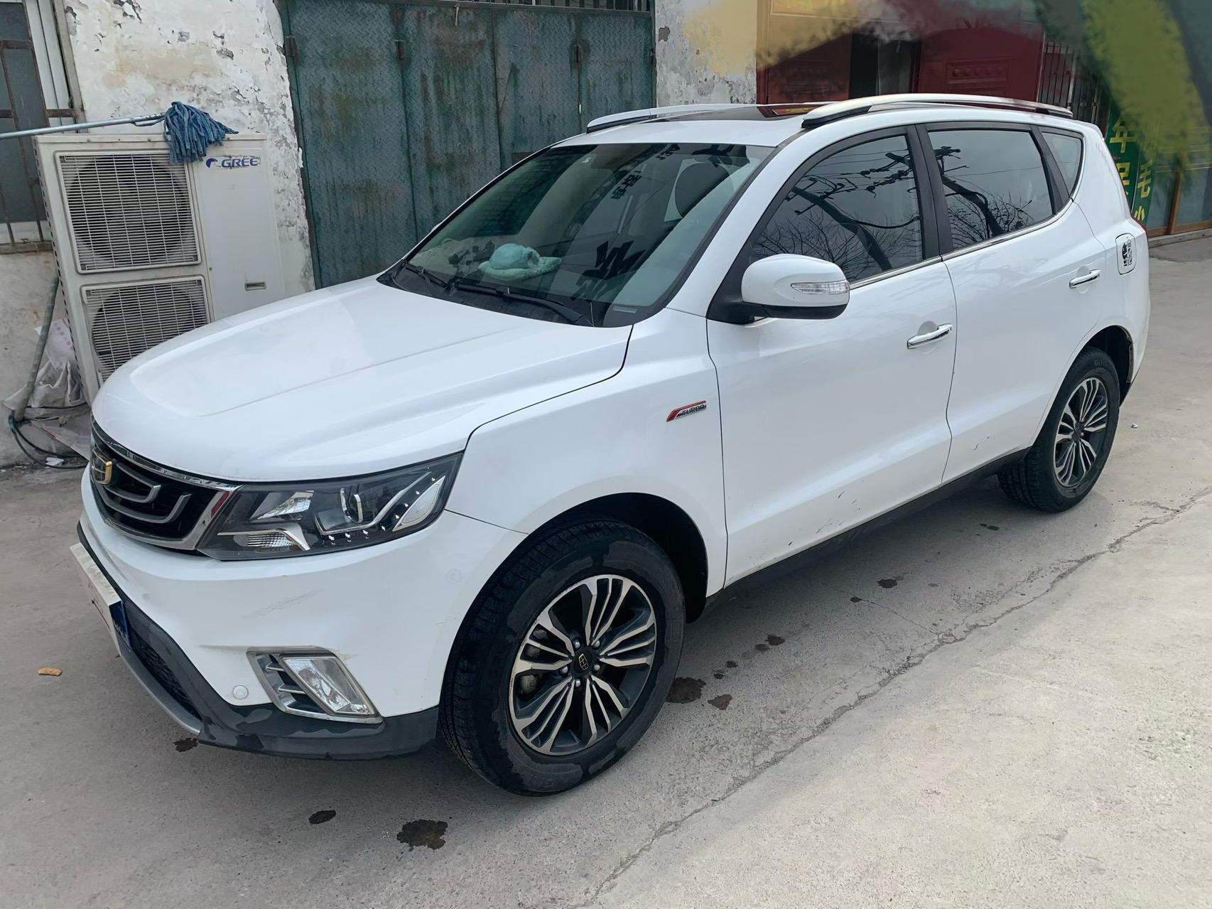GEELY Vision X6 2017 car image 