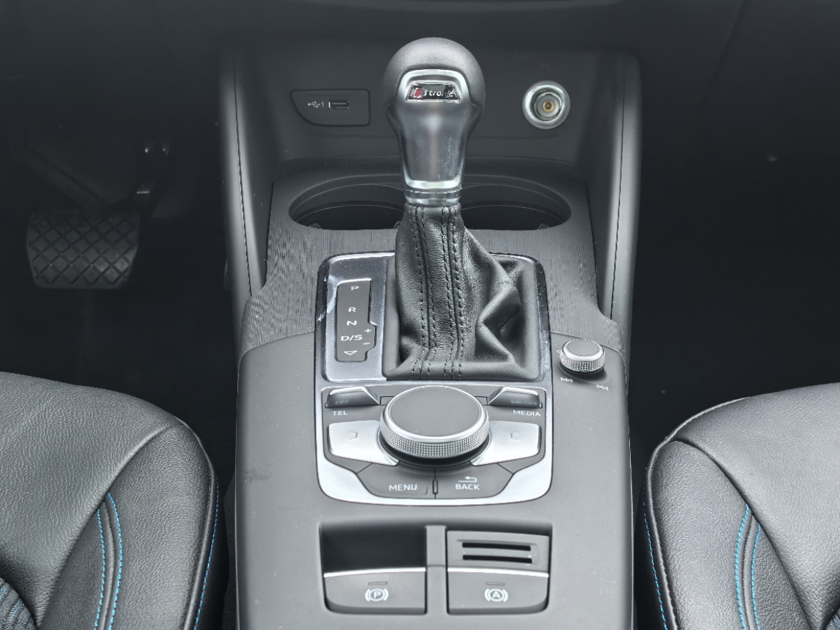 Audi A3 2019 car image #8