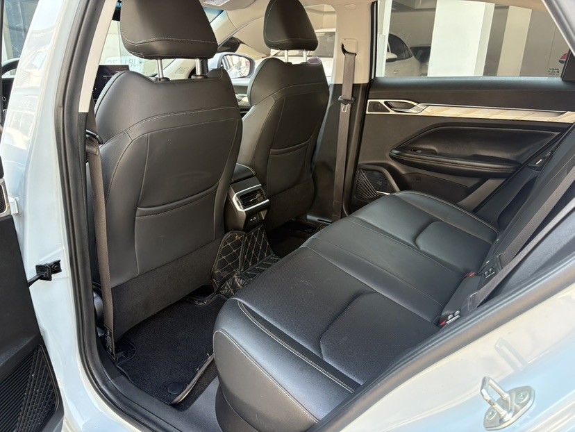 GEELY Emgrand L HiP 2024 #7 GEELY Emgrand L HiP 2024 immagine di auto #7