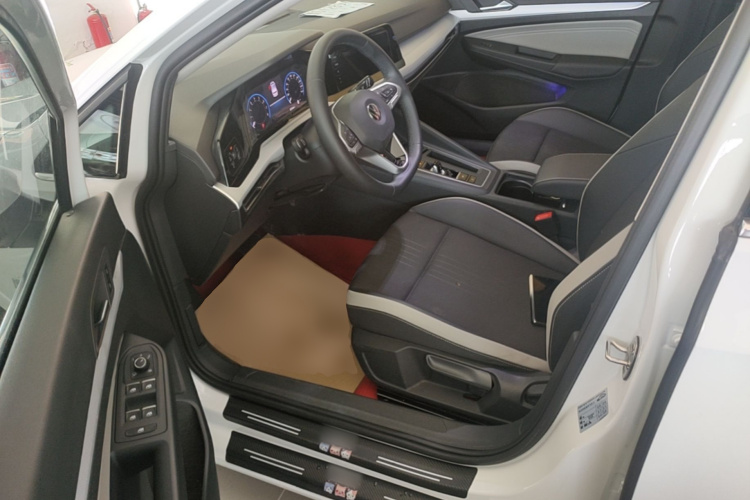 Volkswagen Golf 2022 #16 Volkswagen Golf 2022 car image #16