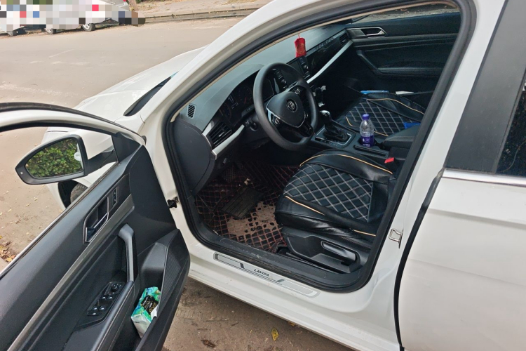Volkswagen Lavida 2020 car image #9