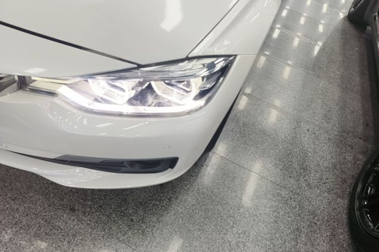 BMW 3 Series 2018 #23 BMW 3 Series 2018 car image #23