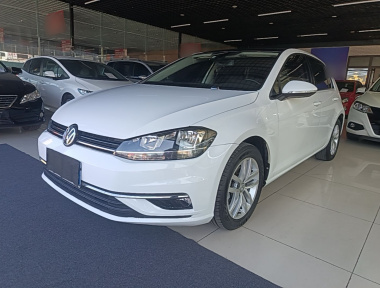Volkswagen Golf 2019 صورة سيارة 