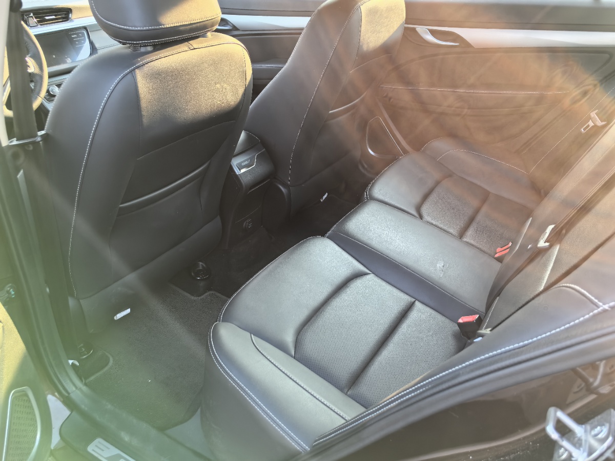 GEELY Emgrand 2019 #5 GEELY Emgrand 2019 car image #5