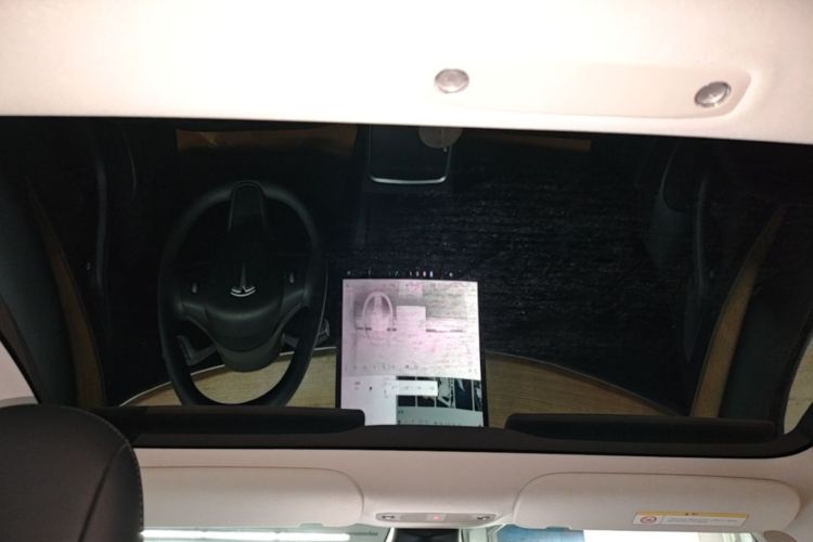 Tesla Model 3 2021 car image #18