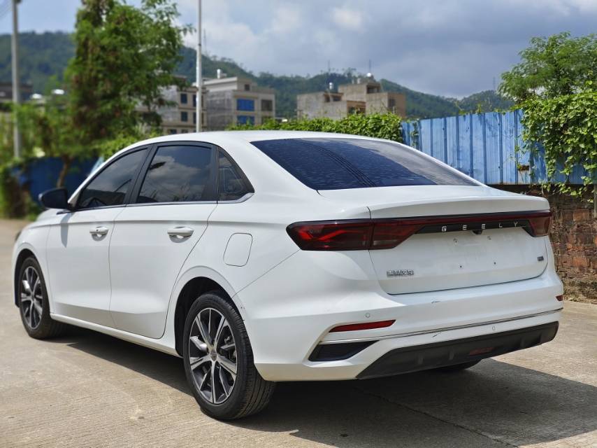 GEELY Emgrand 2022 #9 GEELY Emgrand 2022 car image #9