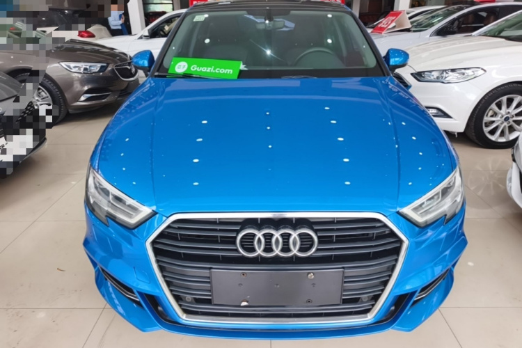 Audi A3 2019 car image #3