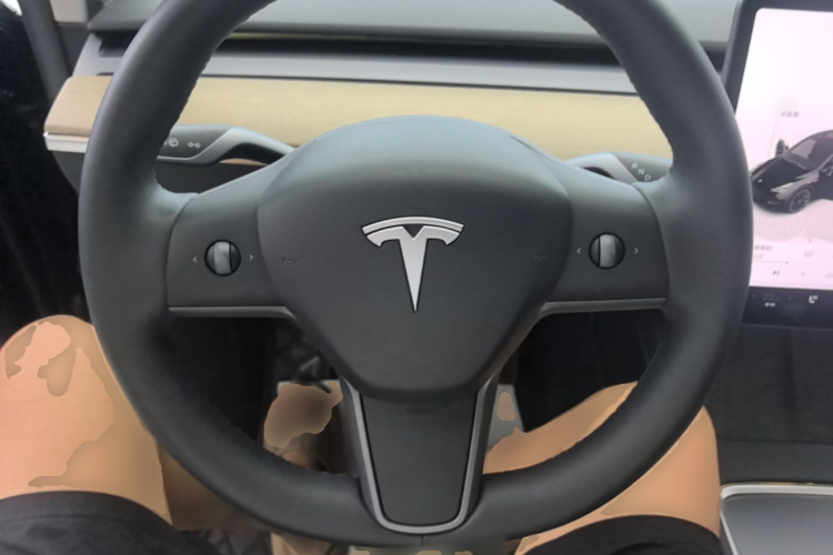 Tesla Model Y 2022 #11 Tesla Model Y 2022 car image #11