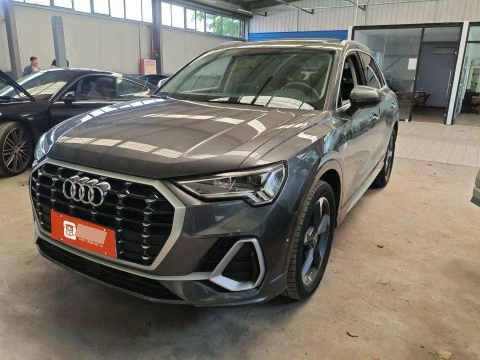 Audi Q3 2023 car image 