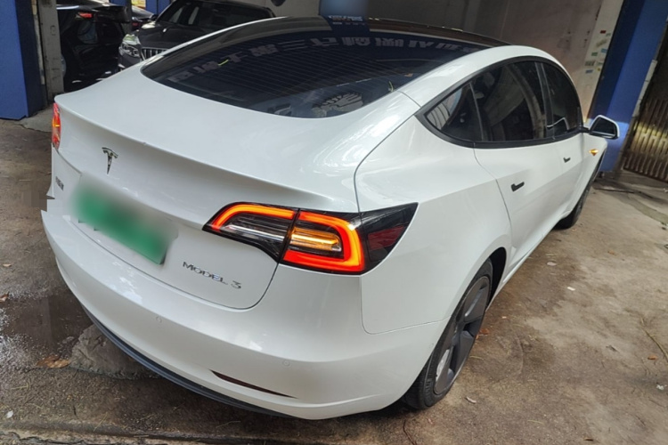 Tesla Model 3 2022 car image #7